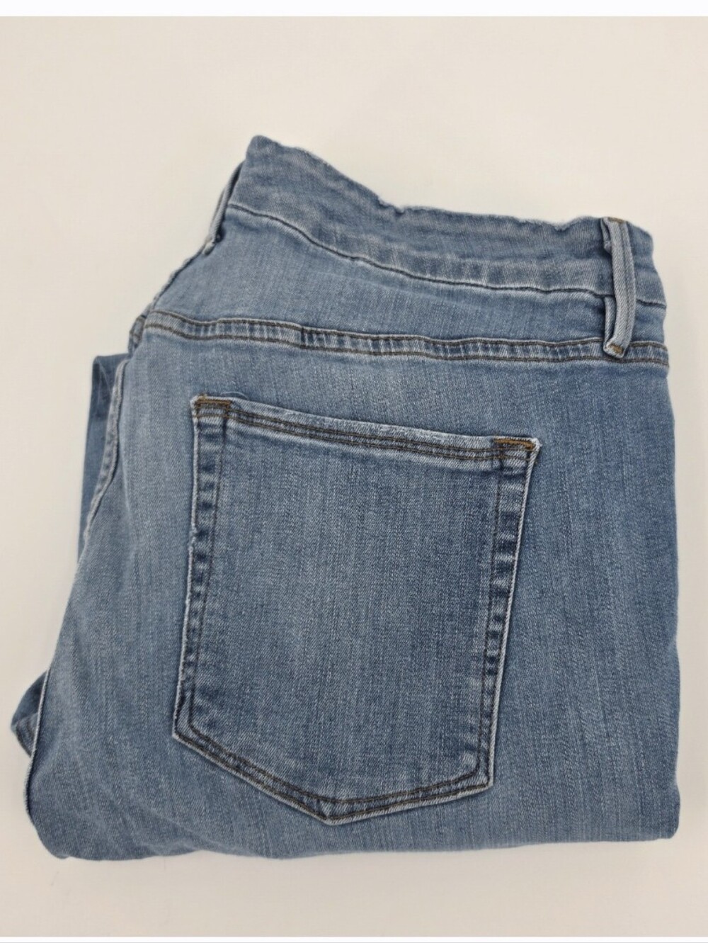 Good American Good Straight Jean 18 Raw Hem Medium Wash Denim